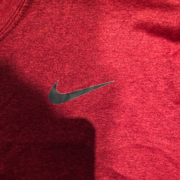 EUC Nike DRI-FIT performance tee - Picture 3 of 5